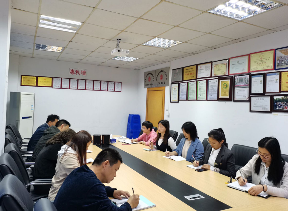 卓越管理团队奠基聚业精神